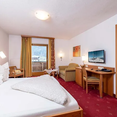 Alpenhotel Ramsauerhof Отель *